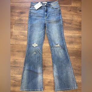 NWT Hidden Happi Flare Distressed Jeans